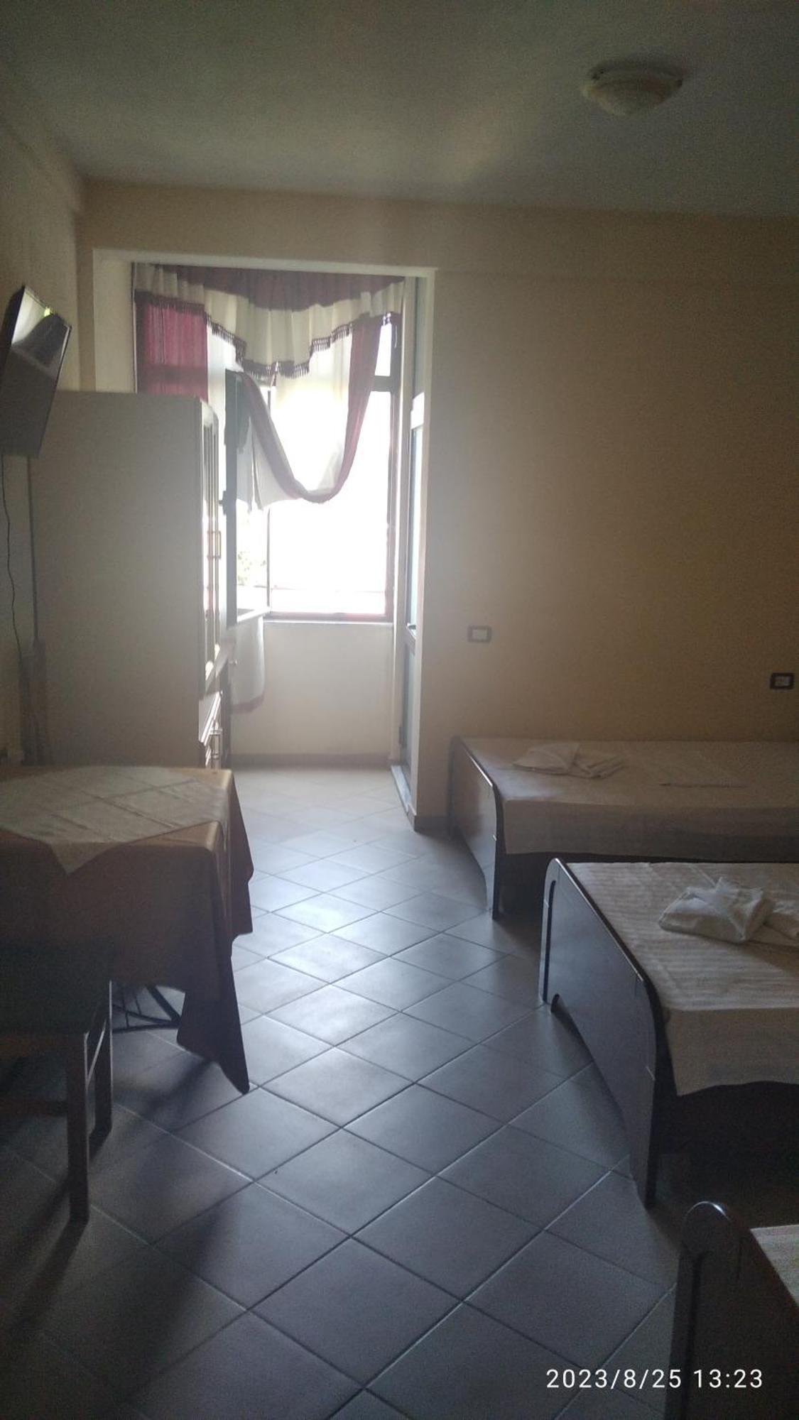 Hotel Saint Marena Pogradec Room photo