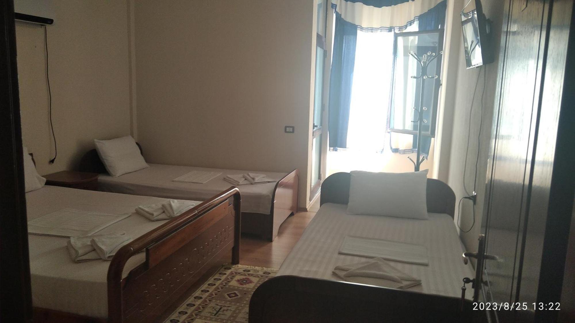 Hotel Saint Marena Pogradec Exterior photo